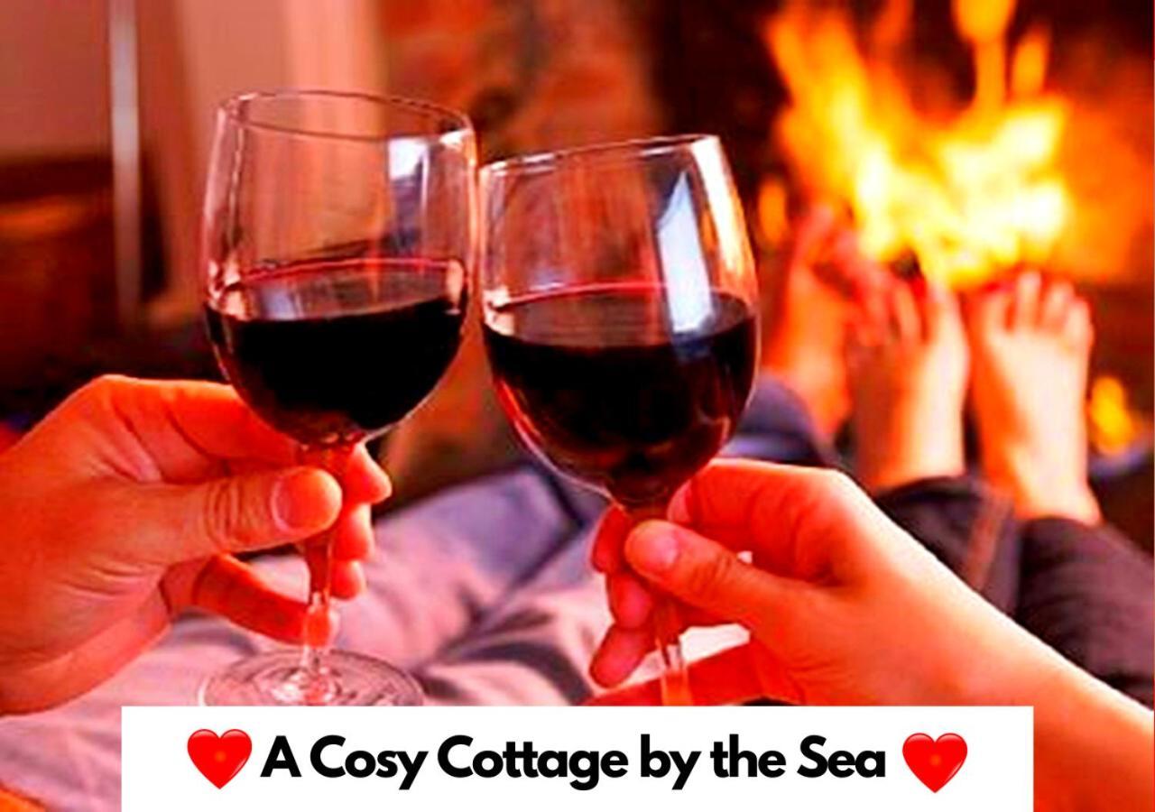Romantic Lakeside Cottage By The Beach! With Super Cosy Log Burner! The Perfect Escape To Your Home From Home By The Sea! So Relaxing - You Won'T Want To Leave! Pet Friendly! Mablethorpe Bagian luar foto